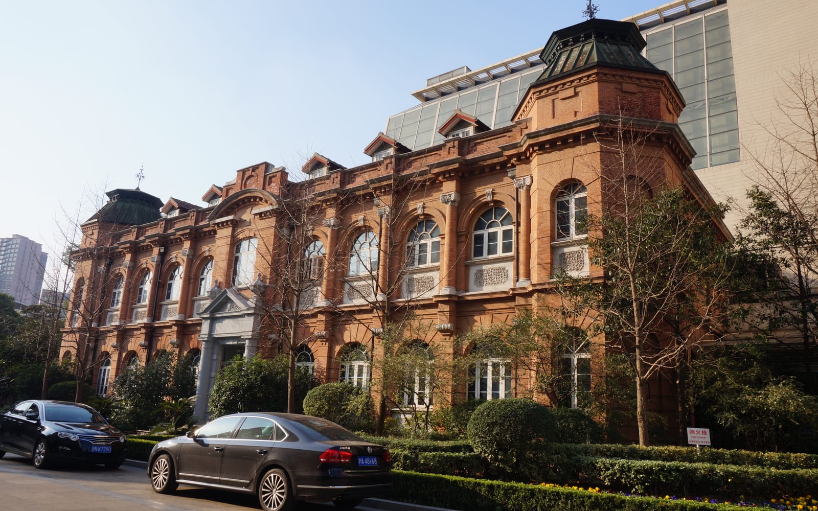 Huashan Hospital, Fudan University